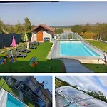 D'hôtes Piscine Couverte&chauffée Quarto em Acomodações Particulares