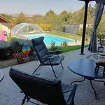 Quarto em Acomodações Particulares D'hôtes Piscine Couverte&chauffée Bouquemont