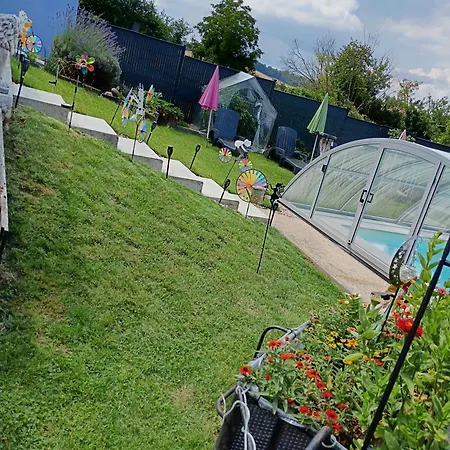 D'hotes Piscine Couverte & Chauffee Pansiyon Bouquemont