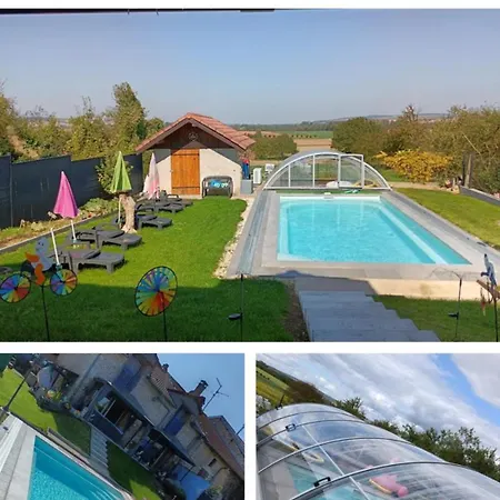 D'hotes Piscine Couverte & Chauffee Rum i privatbostad
