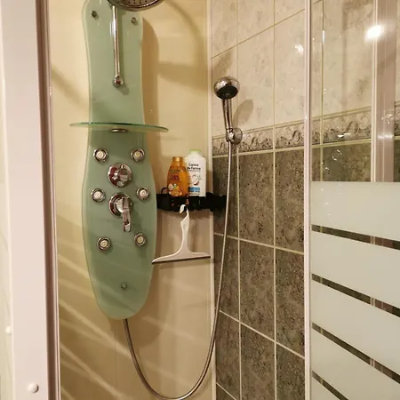 Проживание в семье D'hotes Piscine Couverte & Chauffee Bouquemont